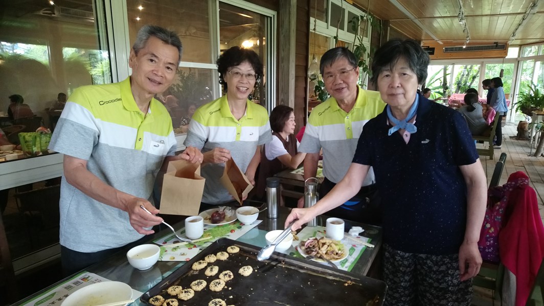 109年志工文康活動花絮-餅乾烤好裝袋帶回家！